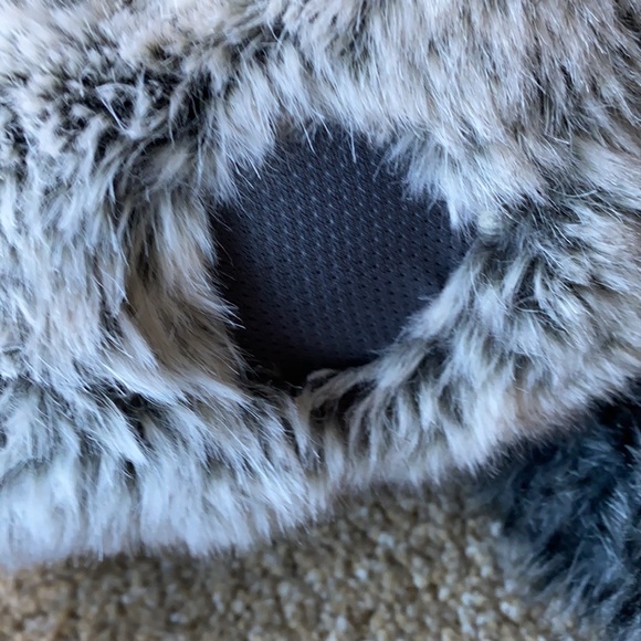 Pottery Barn Teen Bluetooth Speaker Racoon - Picture 5 of 14